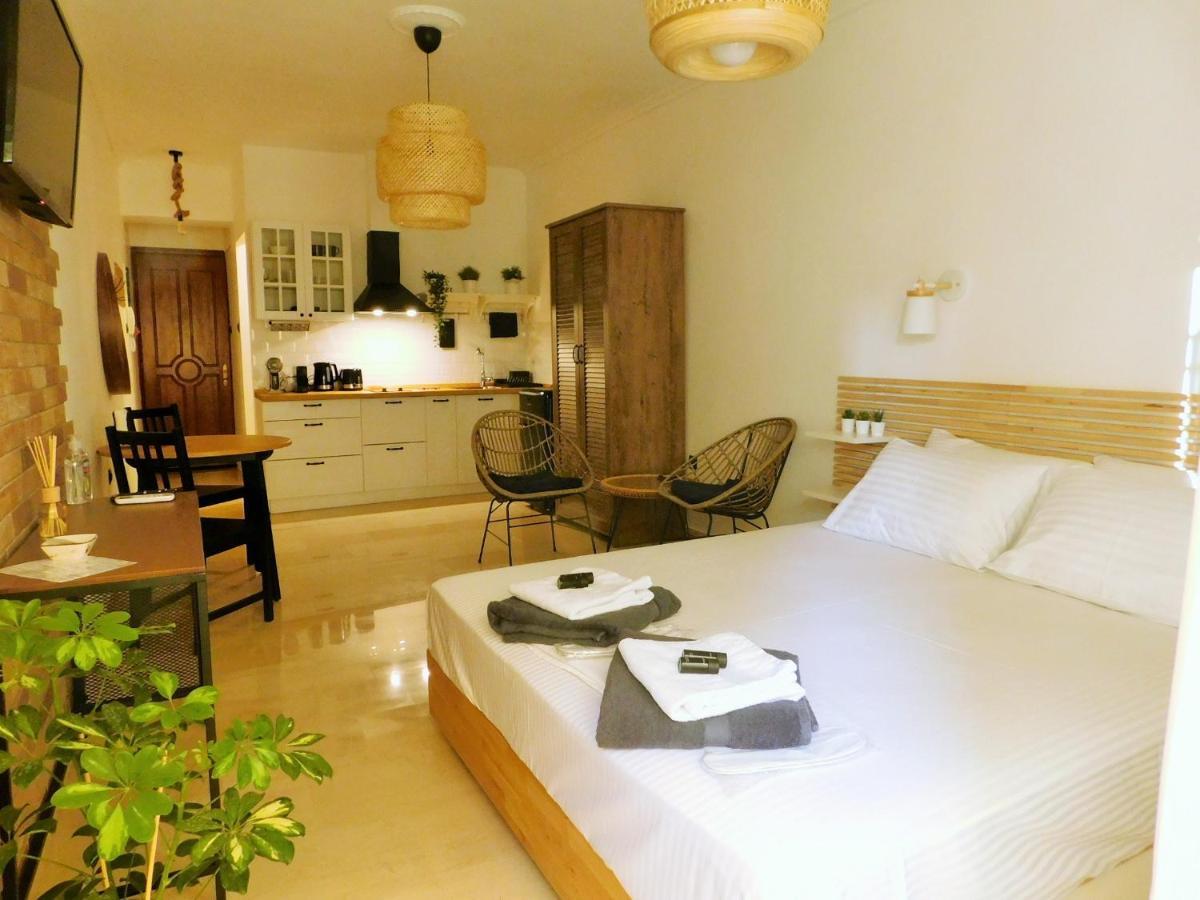 Brand New 3 * Komotini