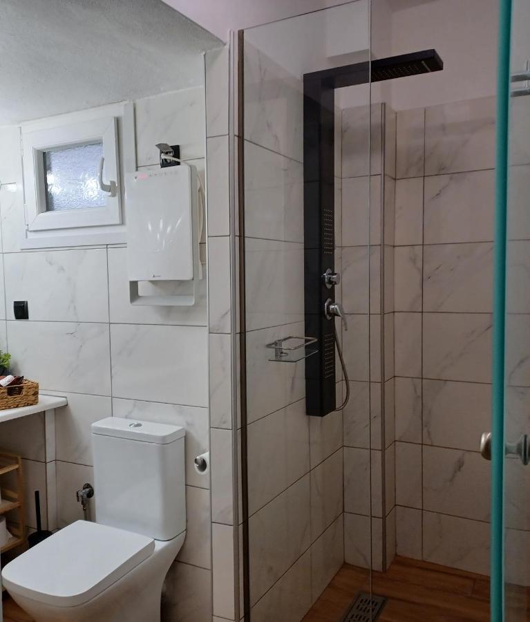 Brand New 3 * Komotini